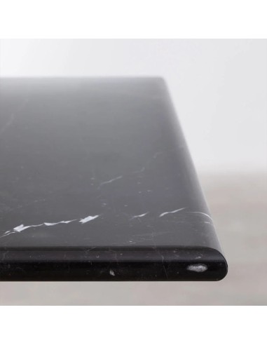 detalle piedra negra